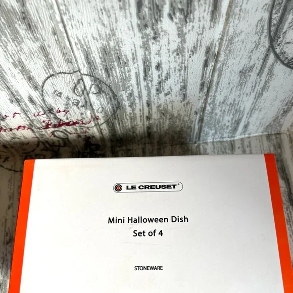 Le Creuset Halloween Mini Dish Set of 4 - Picture 5 of 6